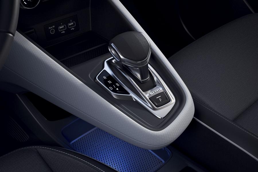 Детали интерьера Renault Captur E-TECH 2020 года  (WW) (фото 13 из 42)